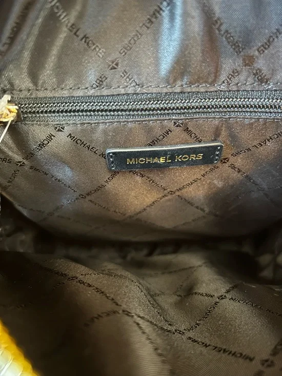 Michael Kors Black Leather Medium Jaycee Backpack with Gold Hardware - Picture 6 of 9